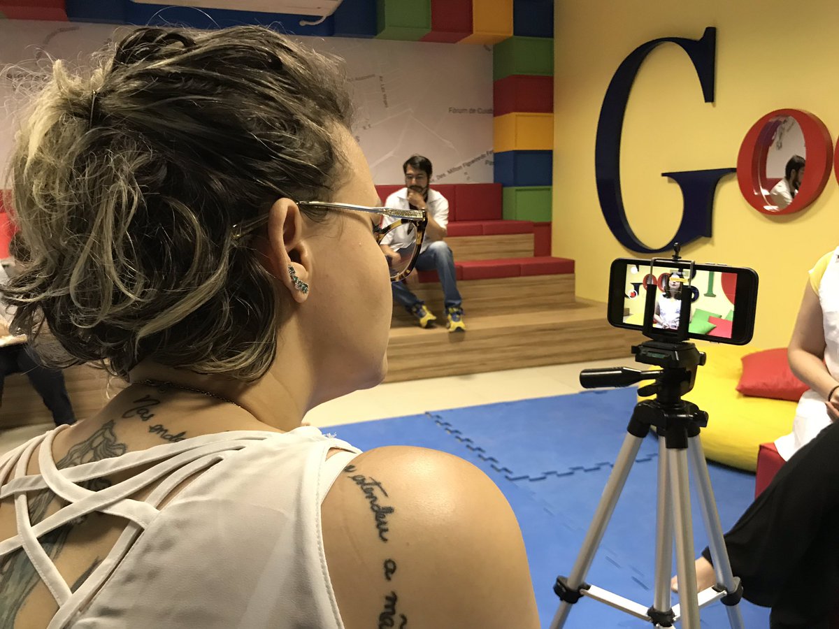 webflavia's tweet photo. Impossível cansar daquilo que se ama! Work, work, work 💪🏻 #webflavia #clienteWF #agenciadepublicidade #agenciadigital #marketingdigital #jobdodia #gravando https://t.co/8f90HMdqLO