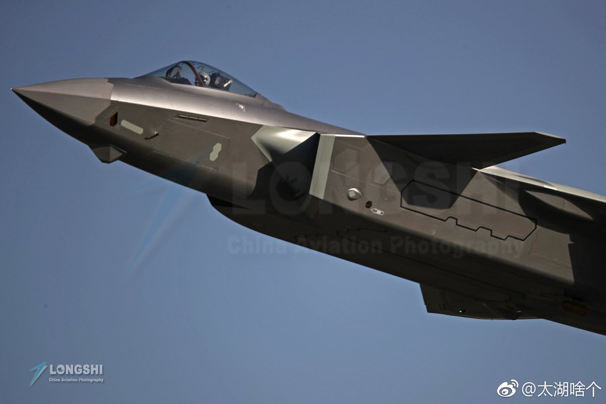 Chengdu J-20 Stealth Fighter - Page 7 DquFZqVU8AE57OT