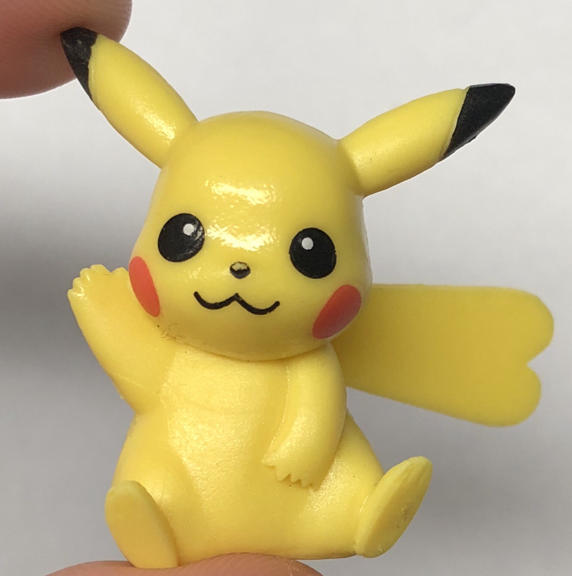 Twitter এ せなすけ Youtuber 筆塗りペインター チョコエッグのピカチュウのフィギュアをドット絵風に筆塗りしてみた シタデルカラーという水性アクリル塗料を使って筆で塗ったよ ポケモン シタデルカラー 筆塗り 立体ぬり絵 ポケモンgo ピカチュウ