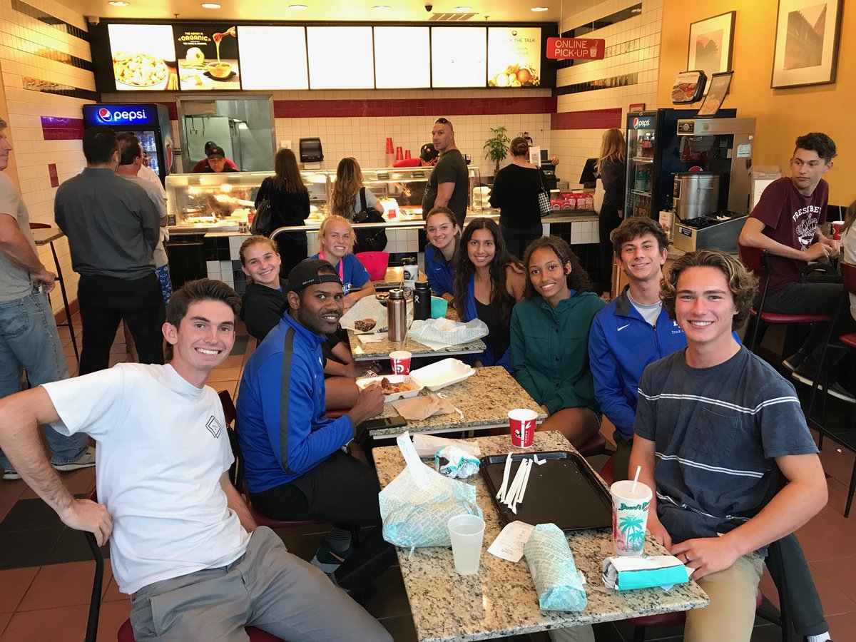 tessmathes's tweet photo. Track team supporting school fundraiser!!🐬💙 @dhhsadmin @kchambers4n8 @aaaaniisa @Applejacks949 @CamrynToole #trackgoturback https://t.co/mVLoqJFFv5