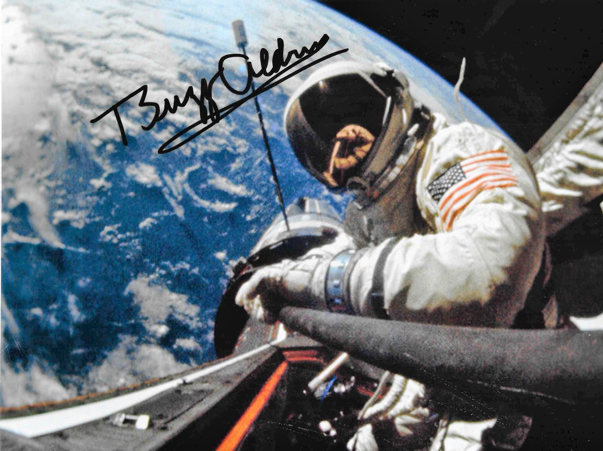 TheRealBuzz's tweet photo. Look Ma! No hands!! #Gemini12 #FirstSpaceWalk #SoItWasPrettyCool  https://t.co/00NTCgZ3DZ https://t.co/9eRE8h0K6x