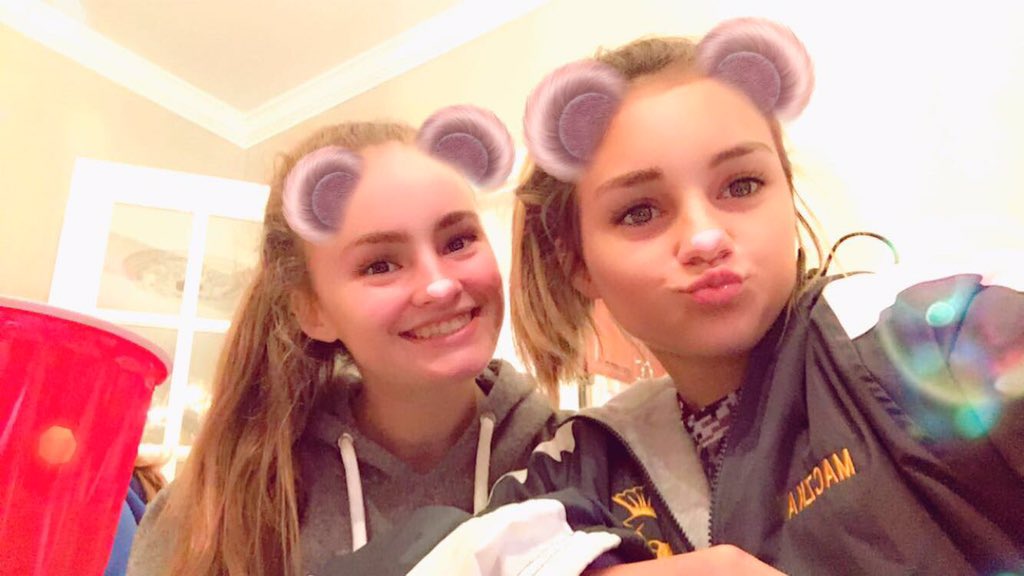 allie_maczka's tweet photo. happy 16th birthday jess💓💓i love you so much and i know you will do great things next season, thanks for always making me smile🎉🎈#akons @jessicapilotte2 https://t.co/4Y4QvIIQVp