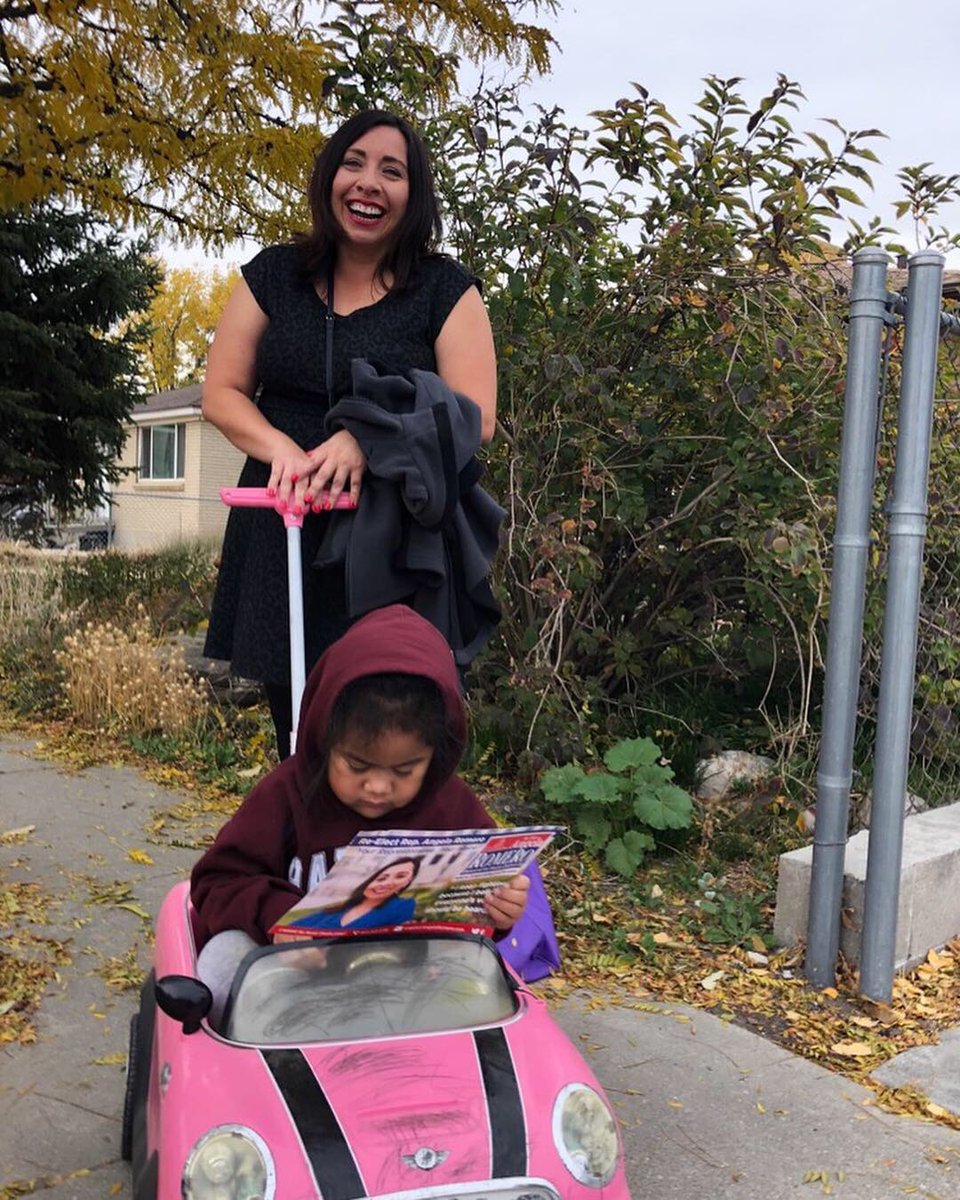 RepAngelaRomero's tweet image. Linda always reads up on her candidates before she canvasses...🙋🏻‍♀️#keeponknocking #keeponwalking #reelection #getoutvote #poplargrove #westside #slc #hd26 #utleg #utpol