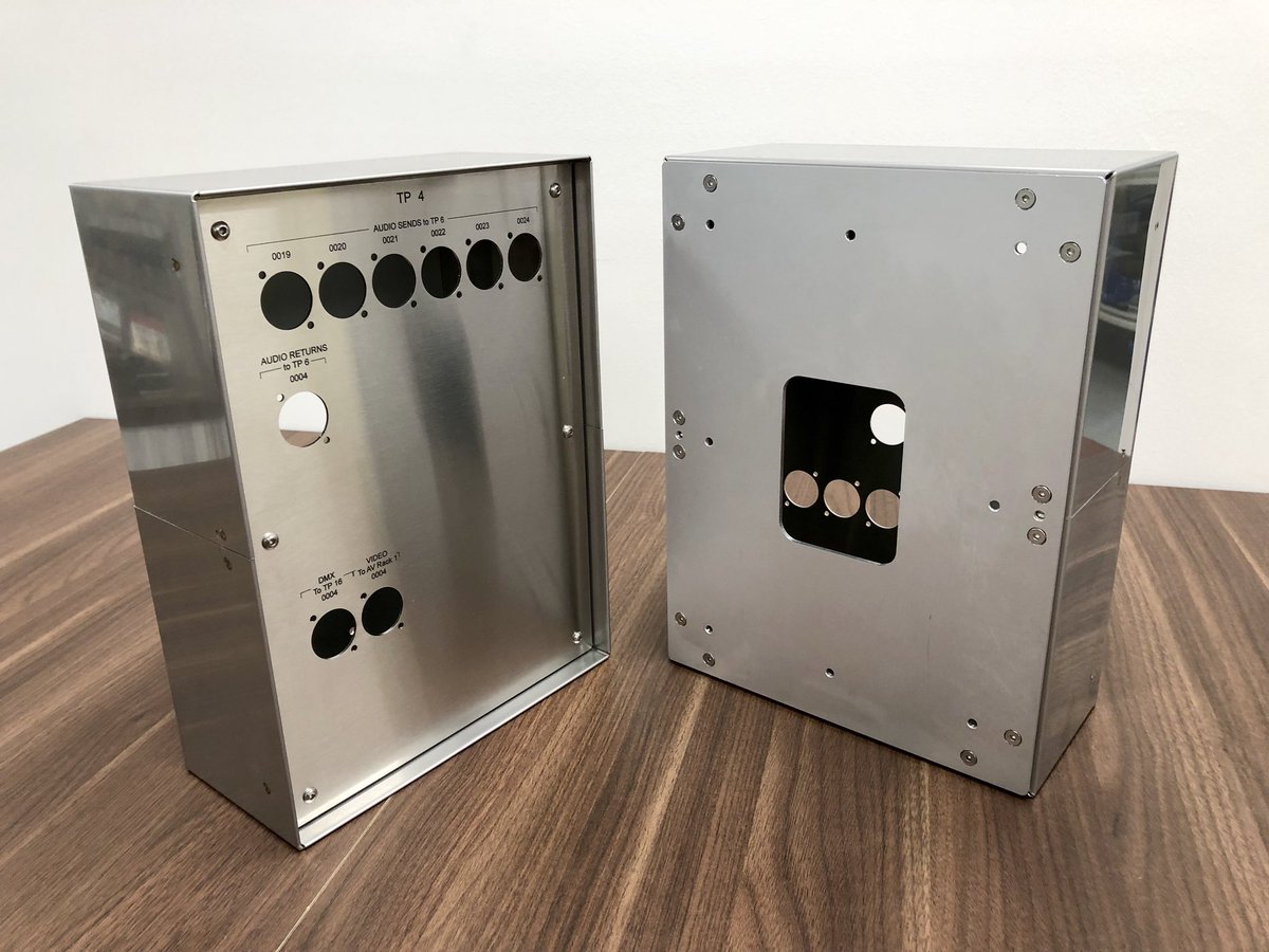 Alectro_info's tweet photo. #stainlesssteel #CustomEnclosure #alectro #StageBox #LaserEngraved #customAV #AVwallPlate #WallPlate https://t.co/2HmH9cYazu
