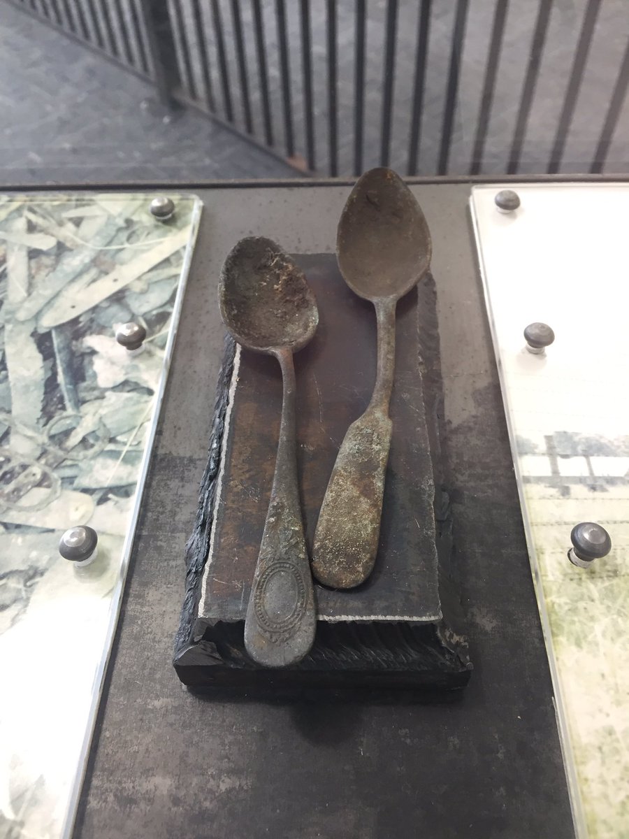 Skopp Holocaust Memorial Gallery was the perfect setting for #HIS396 class on empathy &amp; compassion. 🙏🏻 Shelly Wood! tinyurl.com/yaazthhm