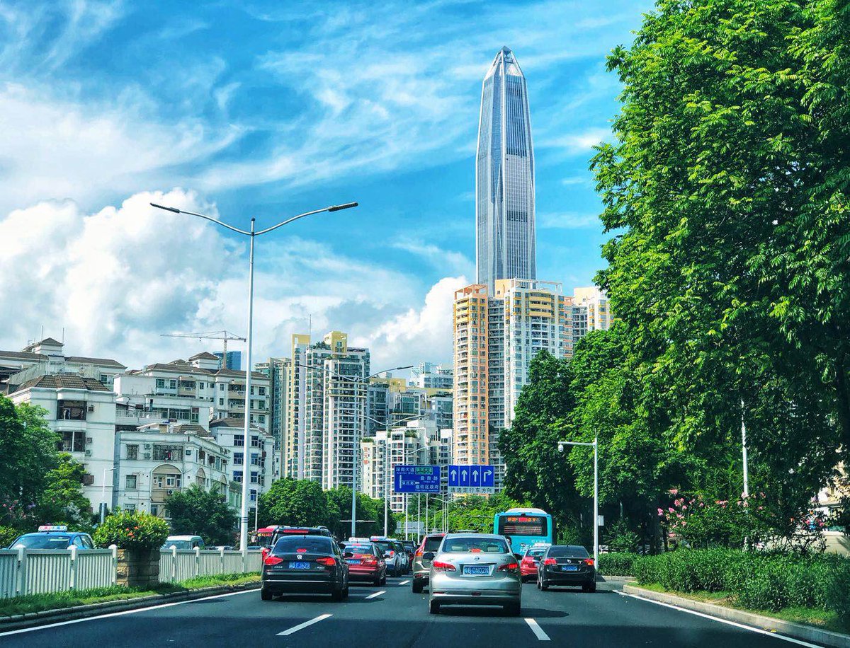 Smartcloud6's tweet image. Photo of the day: @在路上
Sunny day and we are going to work hard. 🤣🤣🤣
#iphone #photooftheday #iphonex #street #city #sunny