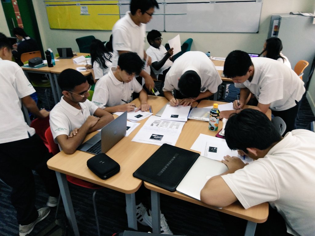 GIShumanities's tweet image. Y11 students have created market stalls to help to teach each other about coastal landforms #activities #modelanswers #learnthroughteaching #geography #GISLearning