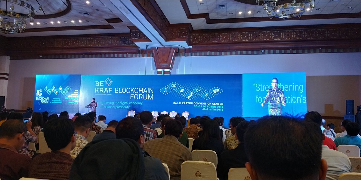 19232d's tweet photo. "... This is the very first blockchain forum that supported by Indonesian government ..." - in this case, represented by Badan Ekonomi Kreatif Indonesia.

#bekrafibn2018 #SpreadBAT #BasicAttentionToken  #IndoBAT  $BAT @BAT_Indonesia @BAT_Community https://t.co/aw4K80VNKg