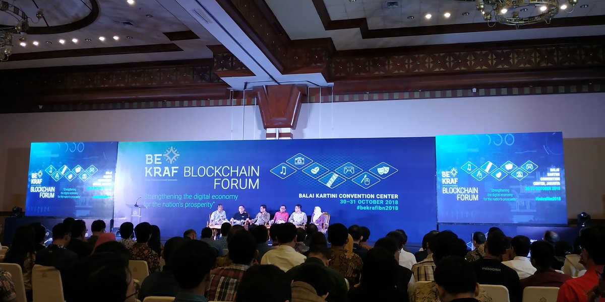 19232d's tweet photo. Session 1 - Introduction to blockchain and developments on blockchain regulation in Indonesia.

#bekrafibn2018 #SpreadBAT #BasicAttentionToken #IndoBAT $BAT @BAT_Indonesia @BAT_Community https://t.co/CU1xU0Bi6V