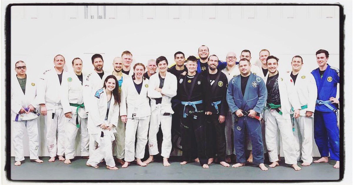 IowaCityBJJ's tweet photo. Birthday Shark Tanks are the best kind! #itseveryonesbirthdaywhenitisasharktankbirthday #icbjj #ribeirojiujitsu #6blades #sharktank https://t.co/csgOMf7Enu