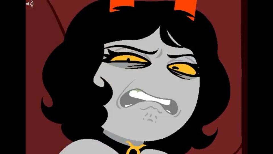 ellsee disgusted face