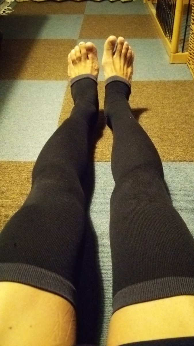 東急ハンズ新宿店 おとこっぷり新着情報です 脚が疲れる お悩みを持つ方って多いですよね そんな方には是非これを 夜 履いて寝る 朝 驚くほどのスッキリ感 たったこれだけ 店主も愛用中です Protectx 膝上ニーハイソックス 2 780円 税