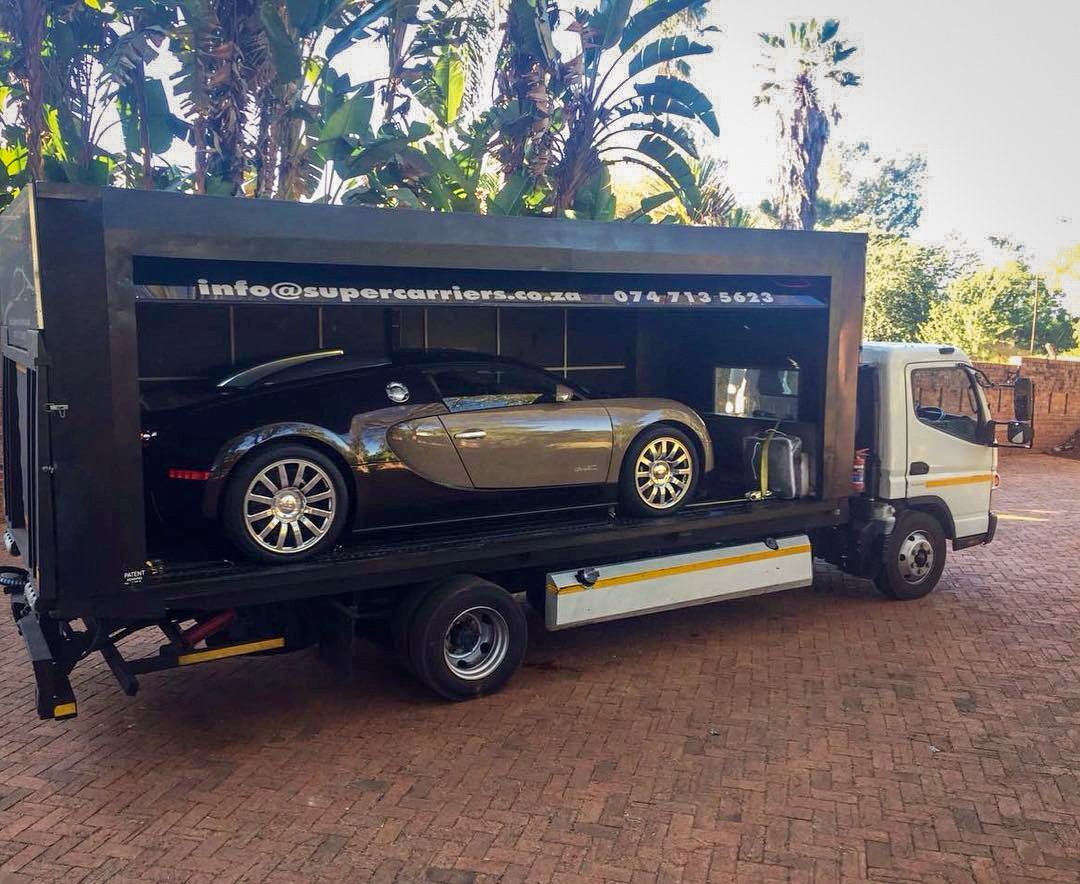 Motor_Magnet's tweet image. The Bugatti Veyron Hermes Edition Pak has just arrived in South Africa.

📌 Sandton
