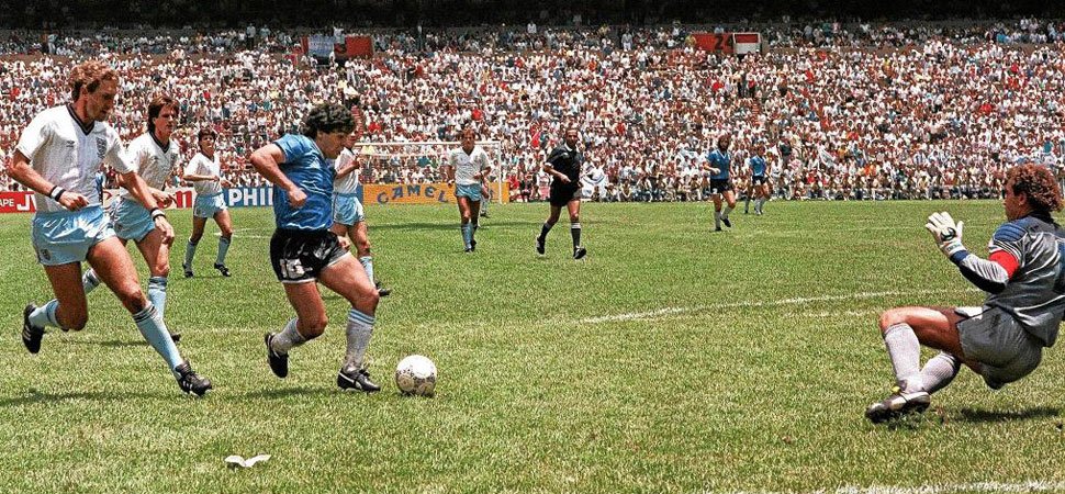 saluzzo_alberto's tweet photo. Algún día tus hijos y los hijos de tus hijos preguntarán quien fue Diego Armando Maradona... Si no lo hacen fijate, porque fallaste en algo. Gracias por todo, feliz cumpleaños al más humano de todos los dioses. Yo conservo el deber de la memoria. Único e inigualable.. https://t.co/FrGZmWhHeC