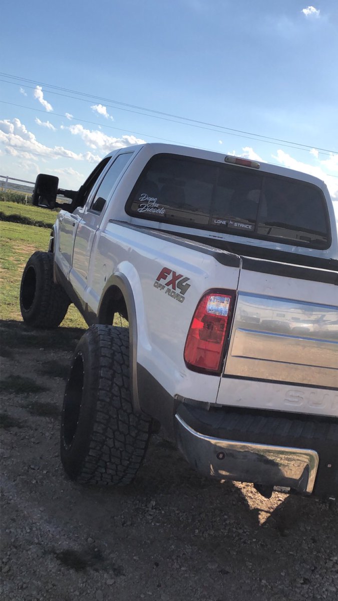 mjordan1_'s tweet photo. Got her going meantime but sheโll be back & better next week ๐คช #newenginewhodis #thatinjectorhas300miles https://t.co/g9PTw7axXM