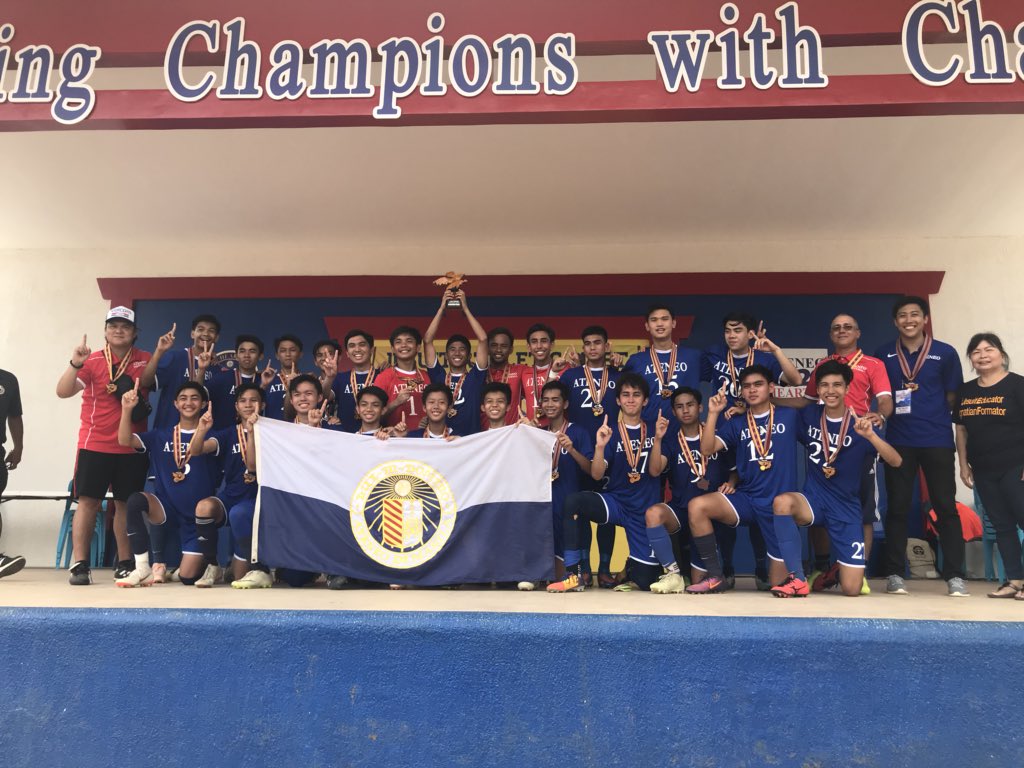 AteneoJFT's tweet photo. FINAL SCORE: AdMU 1-0 SHS-Ateneo de Cebu

AJFT ARE THE CHAMPIONS OF THE 2018 JESUIT ATHLETIC MEET #OBF #AJFTakesOverCebu #JAMagis https://t.co/uxgU53h1bG