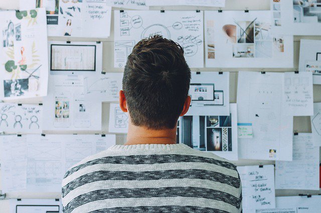 hootsuite's tweet photo. Ready to revamp your social media marketing strategy? Take a look at our 8-step guide: https://t.co/PlkvzTFxU2 https://t.co/yWntR3DS0W
