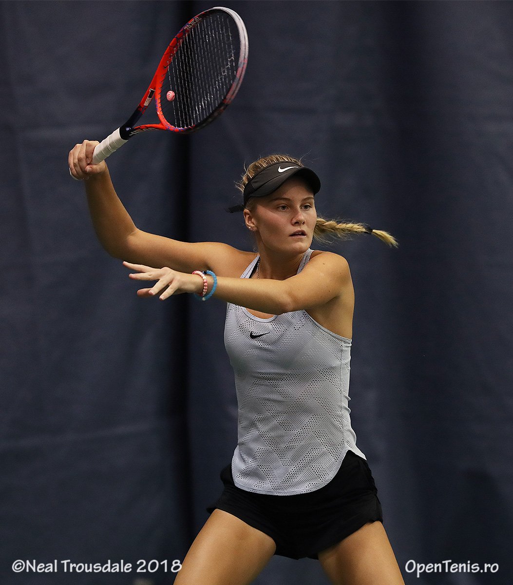 tlaenpix's tweet photo. At the #Tevlin Challenger Toronto ,@ElenaBogdan6 Alexandra Cadantu vs @Layne_sleether Alexandra Mikhailuk, for @OpenTenis @FRTenis @TennisCanada 
@WilsonTennis #Nike @head_tennis @yonex_tennis https://t.co/Eavlb8LuXd