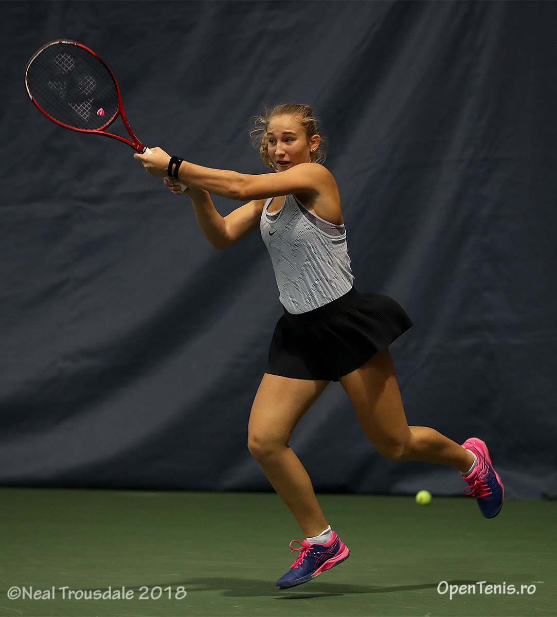 tlaenpix's tweet photo. At the #Tevlin Challenger Toronto ,@ElenaBogdan6 Alexandra Cadantu vs @Layne_sleether Alexandra Mikhailuk, for @OpenTenis @FRTenis @TennisCanada 
@WilsonTennis #Nike @head_tennis @yonex_tennis https://t.co/Eavlb8LuXd