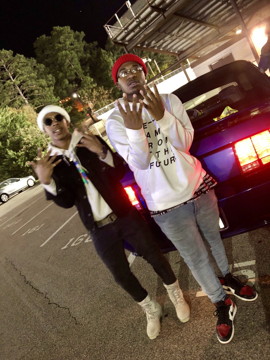 DJDrizzy_'s tweet image. #HOCO2k18  #NCCU 🐍