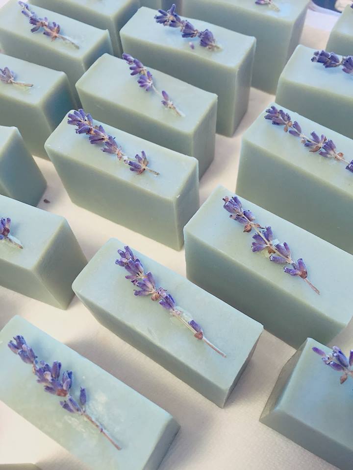 石けん工房 花華 على تويتر オリジナルの石けんは 透明の真空袋で納品致します パッケージはあなたの好きな デザインが可能です でも 表示義務がある記載文 もあります 石けん 石鹸 Oem 小ロット対応