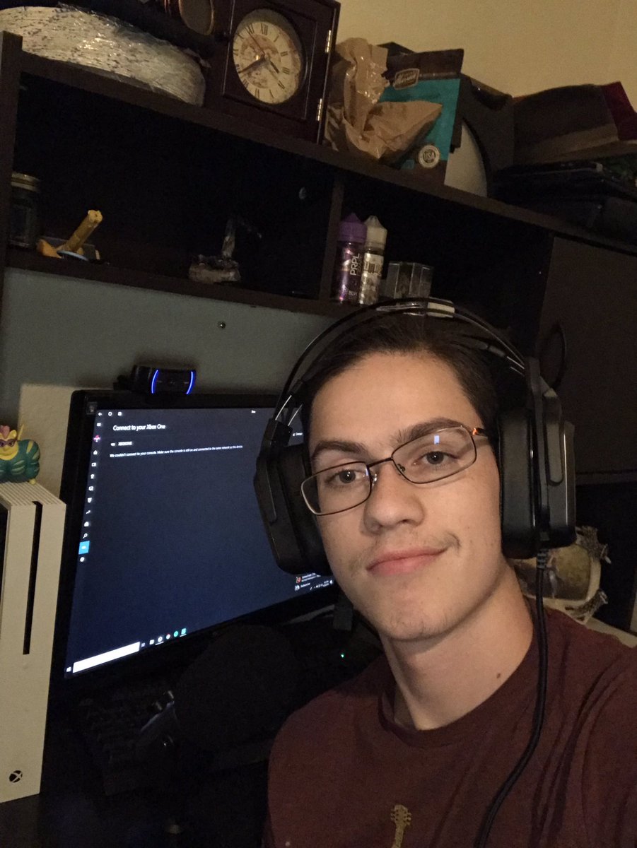 SwineDirty's tweet image. So this is my set up it works great but I need something a bit more so I can have a broader audience and have the best stream I can. Here’s to hope :) #StreamlabsIntel #ORIGINPCFAMILY