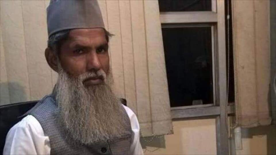 حتى كاتبي سيناريوهات الأفلام الهندية خيالاً لم يتوقعوا هذه القصة !!
.
.

تعود احداث القصة الى عام 1992 م من بلاد  الهند