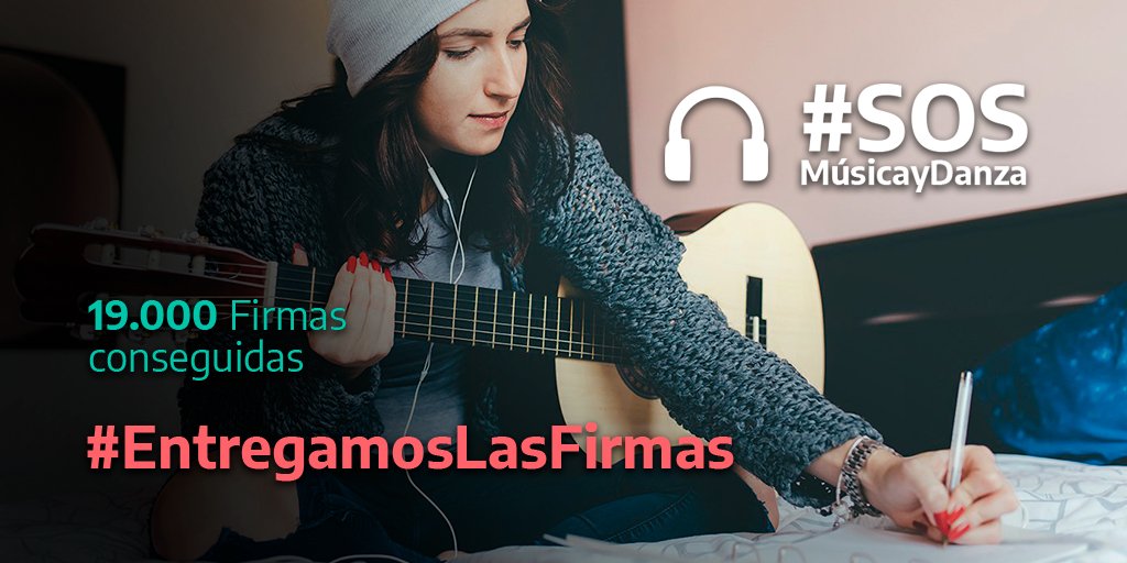 MarquemosRitmo's tweet photo. Llevamos la voz de las escuelas de música y danza junto con más de 19.000 personas que nos proporcionaron su apoyo. Hoy #EntregamosLasFirmas https://t.co/XoywpyKcM1