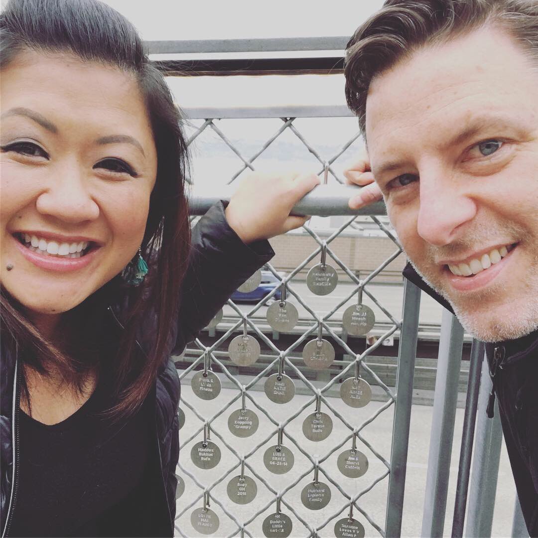 JimVanDillen's tweet photo. We were here! Pike Place Market charm achievement unlocked. @MichelleLiTV https://t.co/biHHEijvO7