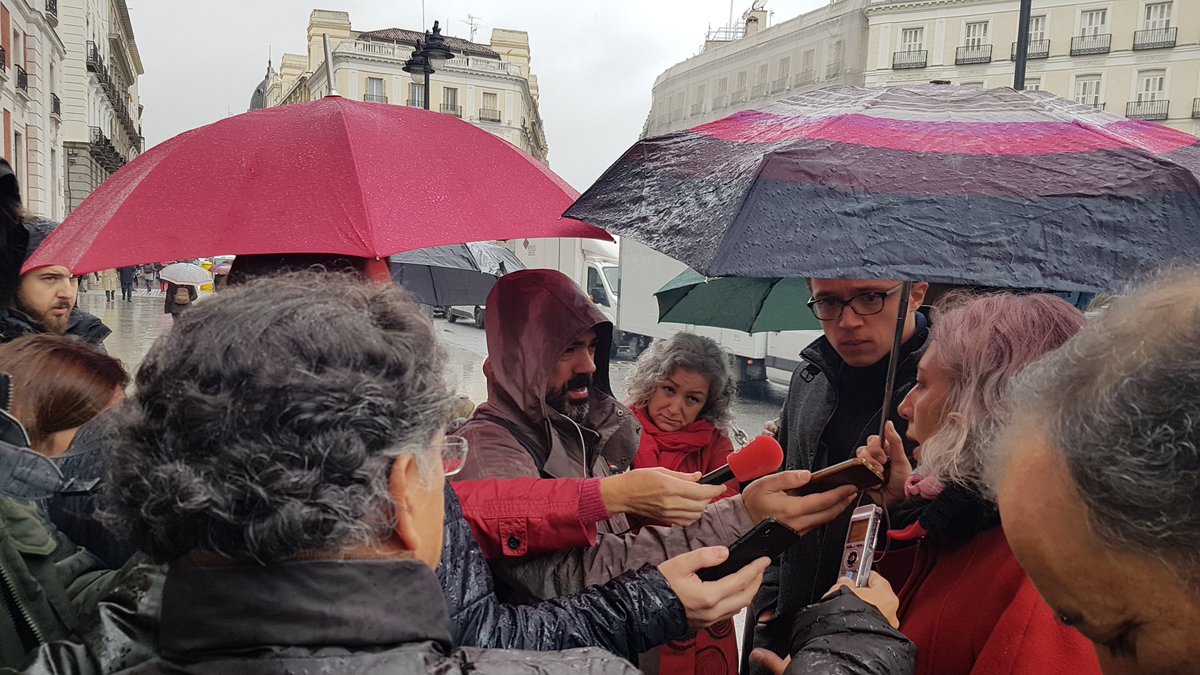 rdelope's tweet photo. Hoy presentamos en la Comunidad de Madrid las firmas recogidas durante los últimos meses en apoyo a las Escuelas Municipales de Música y Danza
💪💪✌
#SOSMúsicayDanza  
@AmaTorrejon 
@MarquemosRitmo https://t.co/gThupQoaSI