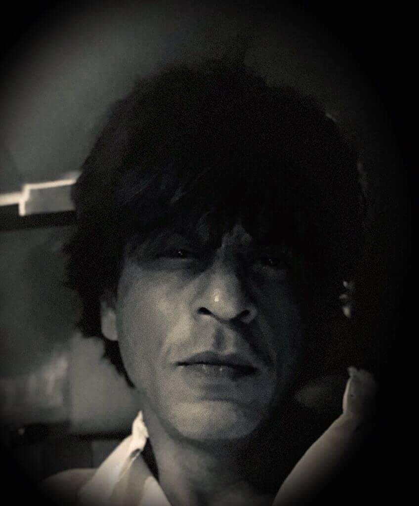 SRKUniverse's tweet photo. Biggest festival of the year for all of us!!! 🔥🔥
#3DaysToZeroTrailer
#3DaysForSRKDay https://t.co/MOqjdoibFR
