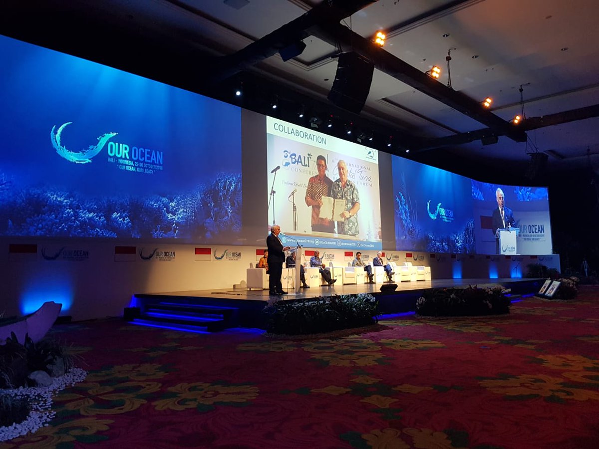 Speaking up for small-scale fisheries, the need for market equity &amp; the importance of using the <a href="/ConnectSDGs/">The Sustainable Development Goals #SDG🫶</a> framework to increase fisheries engagement at the <a href="/OurOcean2018/">Our Ocean 2018</a> conference today in #Bali. An honour to join world leaders on stage to pledge <a href="/IPNLF/">Int Pole & Line Fdn</a>'s Ocean Commitment.
