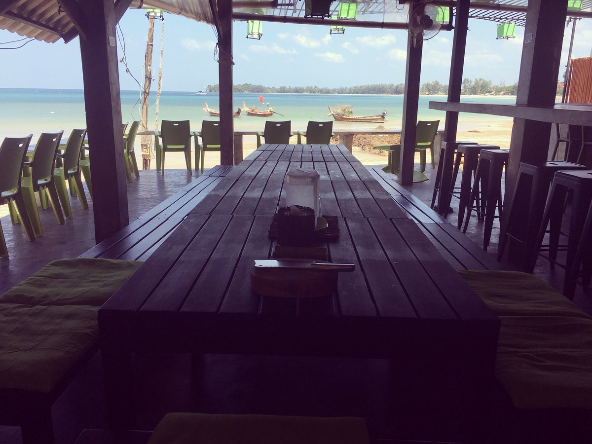 Time_For_Lime's tweet photo. 30th October - Fun Family Cooking Class with Mai #timeforlime #timeforlimecookingschool #thailand #thaifood #cooking #kohlanta #lanta #food https://t.co/OtEzjKlVGd