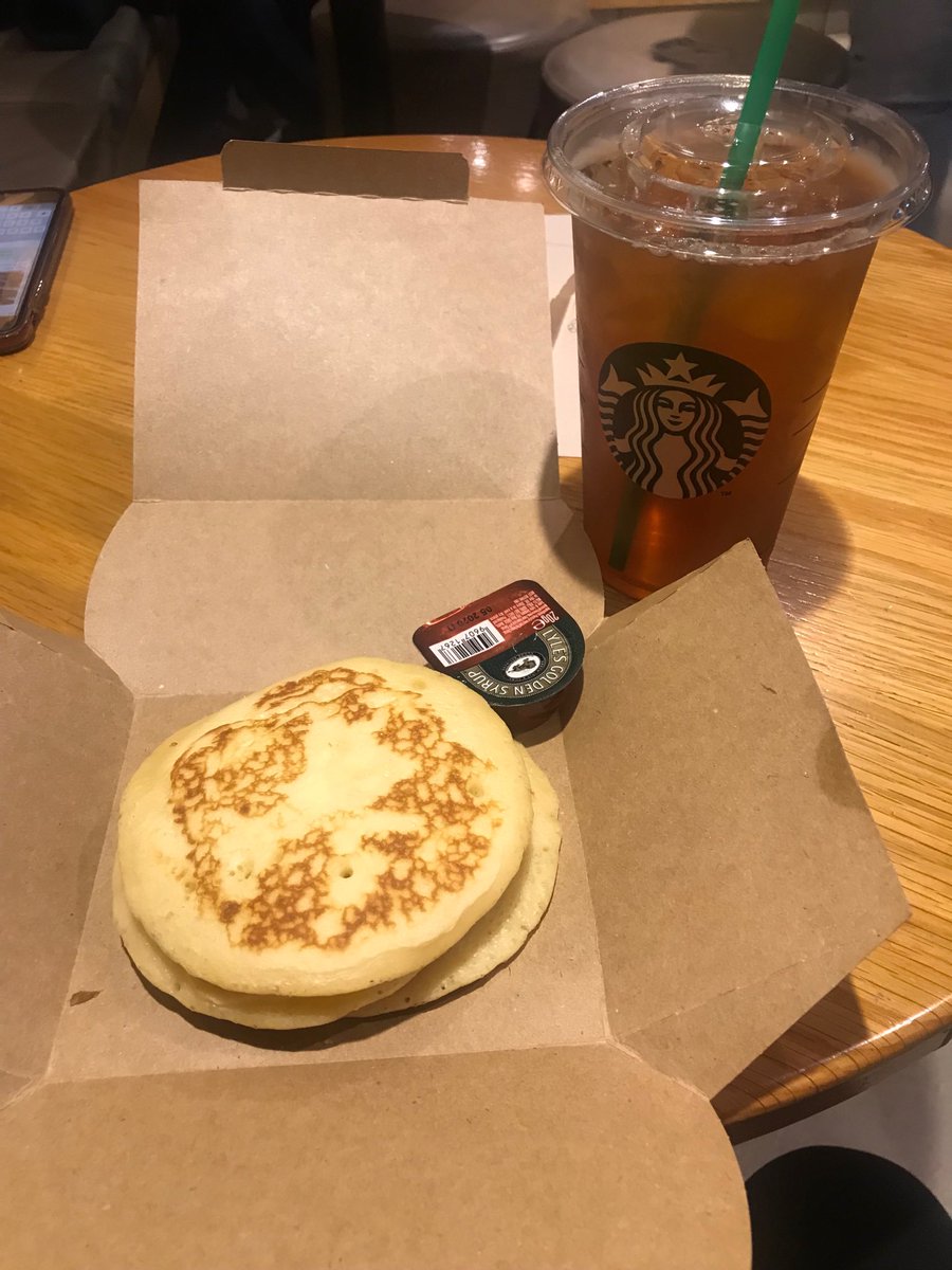 BeverlyBurks's tweet photo. Why did I have to go to London to enjoy these delicious pancakes? @Starbucks bring these items to the States https://t.co/upPvP8vki4