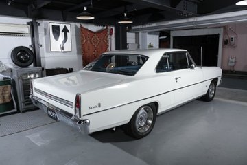 小峠の愛車はグロリア 芸人は旧車ブーム到来 話題の映画と気になるニュース