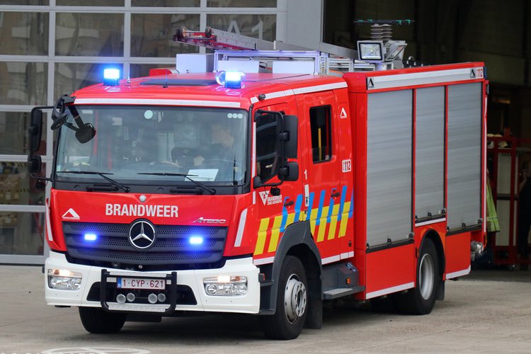 Een jongen van 7 jaar die ernstig ziek is heeft als #wens om een middag bij de brandweer te zijn. Hij woont in Noord-Holland. Wie heeft contacten? #retweet