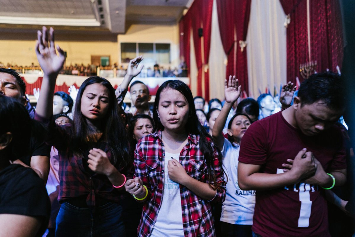 jpccworship's tweet photo. It doesn't matter whether we sing or we play the instrument. What matters is: Jesus, who is in our heart. He is the center and the reason why we worship.
#MATour #MadeAliveTour https://t.co/QakNaYc5nk