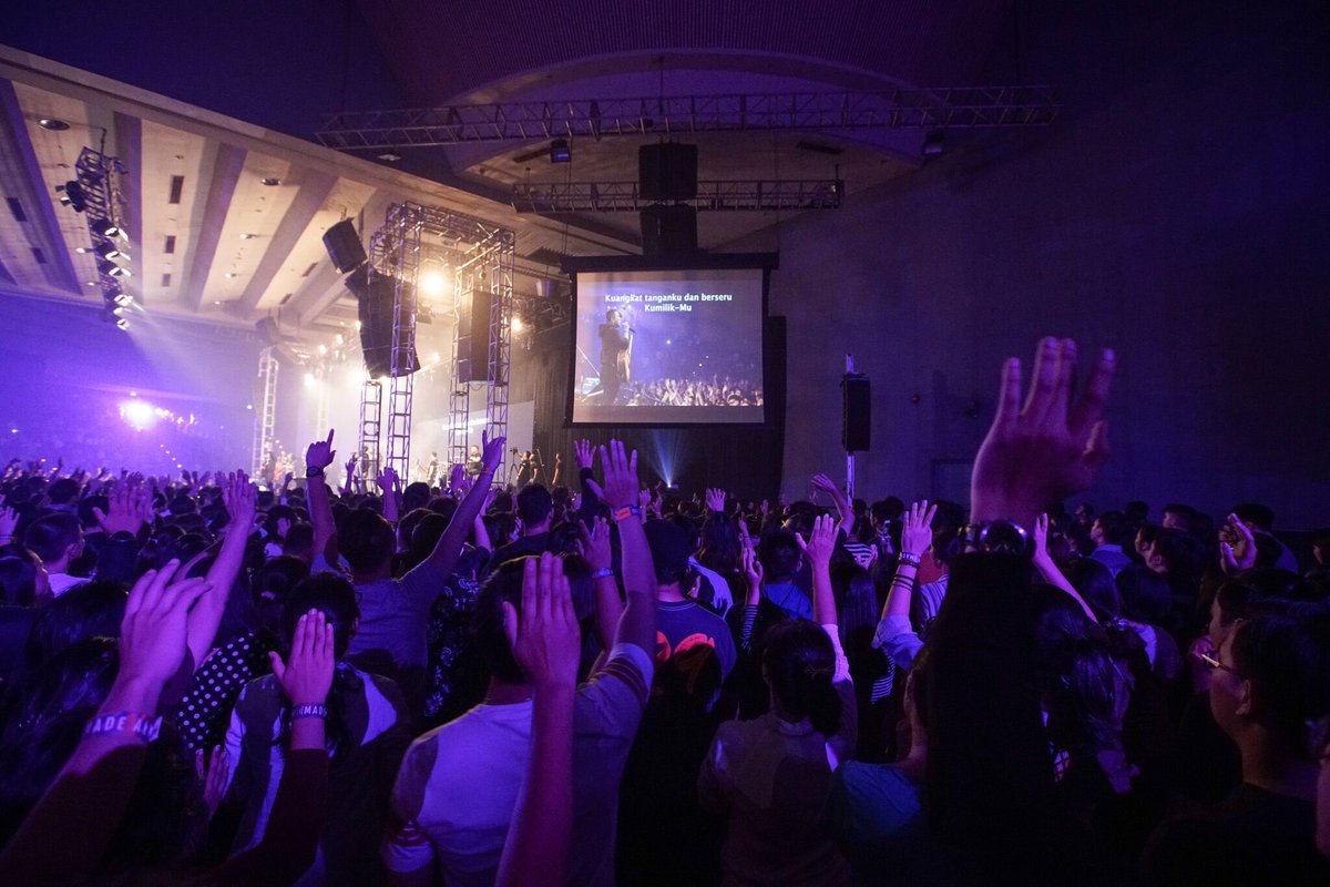 jpccworship's tweet photo. It doesn't matter whether we sing or we play the instrument. What matters is: Jesus, who is in our heart. He is the center and the reason why we worship.
#MATour #MadeAliveTour https://t.co/QakNaYc5nk