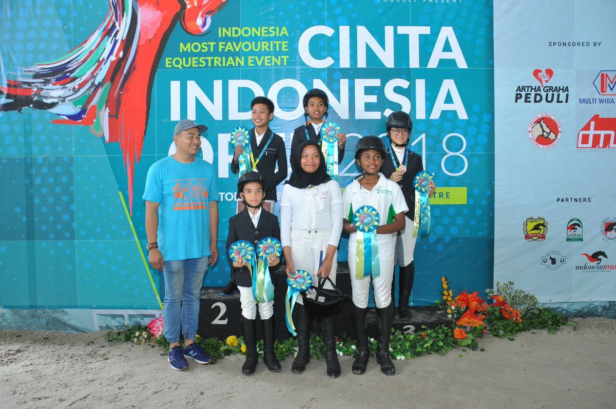 SMA_APM's tweet photo. Congratulations Athar Raji Ebiyanto @atharraji on Virgo Star 1st Place 🏆🥇, M. Rafi Fatinaya @rafifatinaya on Picasso 2nd Place 🥈, and Claresta Amantha Kamsari @clarestamantha on One More 3rd  Place 🥉, APM Walk Trot Inter Primary &amp; Junior High School, Cinta Indonesia Open 2018 https://t.co/FUXTkPu71m