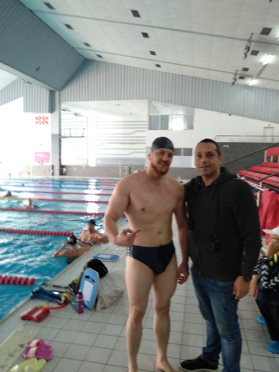 Еве  и <a href="/malenkoa/">Malenko Aleksandar</a> ве поздрави  :)