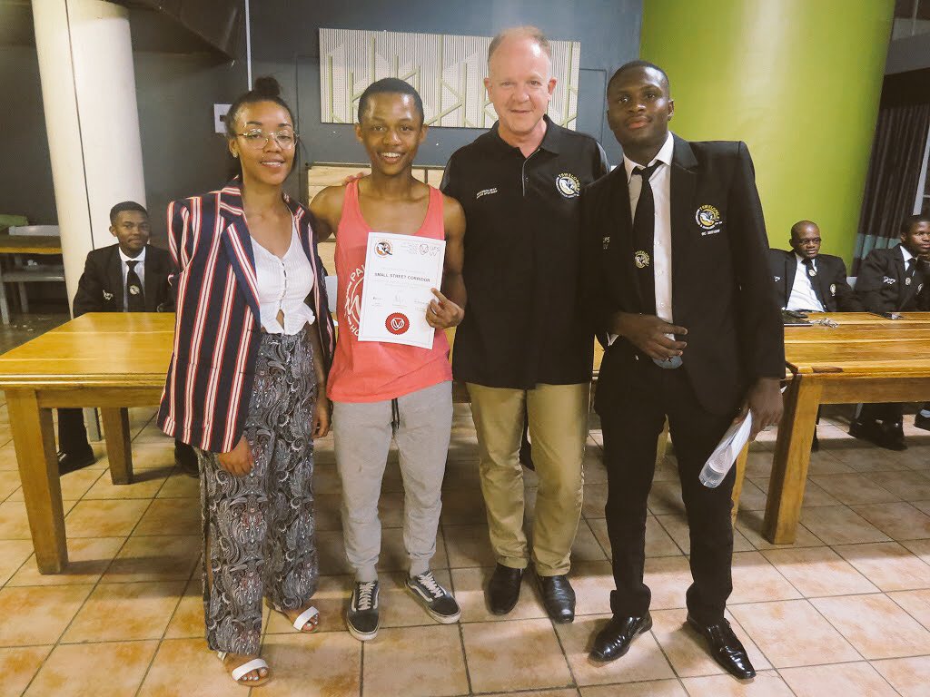 Tswelos_UFS's tweet photo. Congratulations👏🏾🎉🎊💃🏾 to The Winners of the 2018 Corridor Games
* Dominos Corridor Winners of the Soccer and Rugby Tournament
* Small Street Corridor Winner of the Volleyball Tournament.
* Play Of The Tournament Litheko Ditheko
#BROTHERHOODnEXECELLENCE
#LearnLiveGrow🍃 https://t.co/1VPH0GFX99