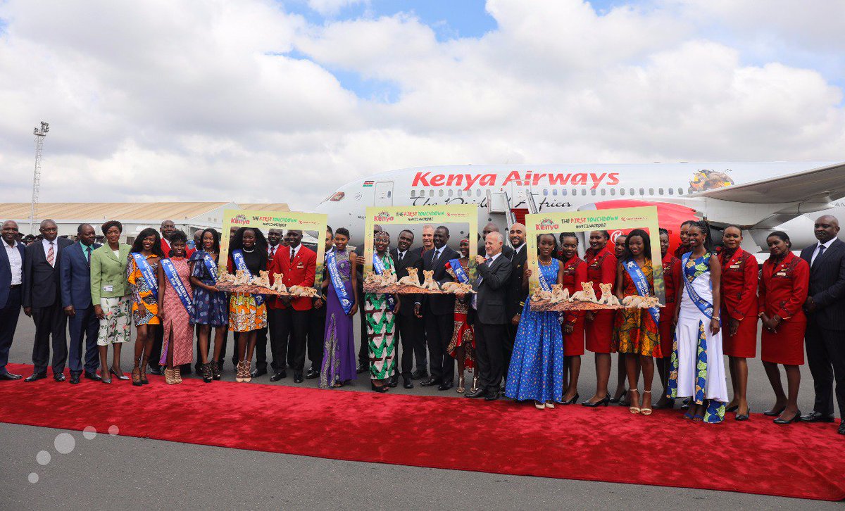magicalkenya's tweet photo. His Excellency Deputy President of Kenya Hon. @WilliamsRuto joins other dignitaries for a selfie after officially receiving @KenyaAirways maiden direct flight from @JFKairport to JKIA. DP says the direct flight is a game changer for tourism, trade and investment. #NYC2Nairobi https://t.co/82B2RvgE1o