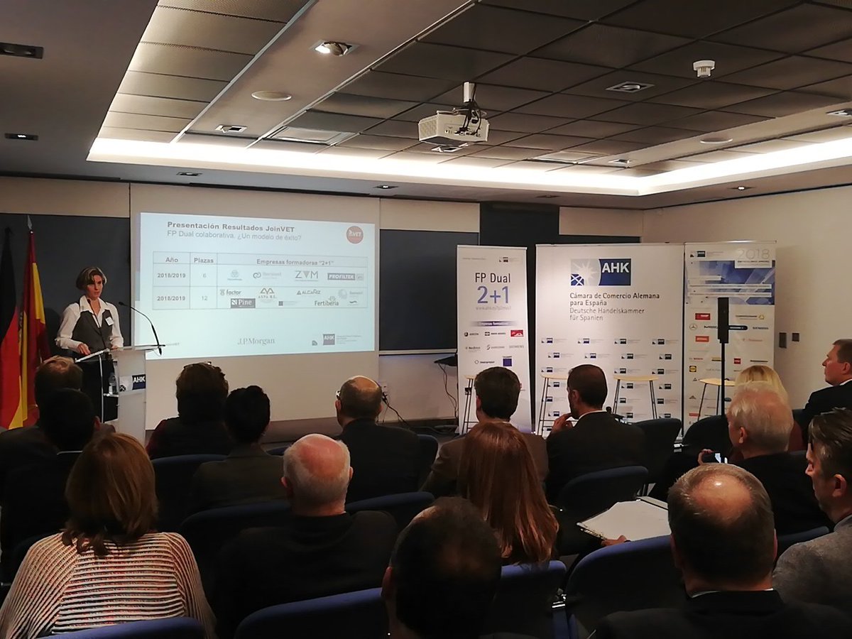 AHK_es's tweet photo. En sus dos años de duración, el proyecto #JoinVET ha formado a 87 alumnos y ha aumentado su empleabilidad, con una tasa de inserción del 81%, explica nuestra directora de Formación, Tanja Nause https://t.co/GoQMqCkYzs