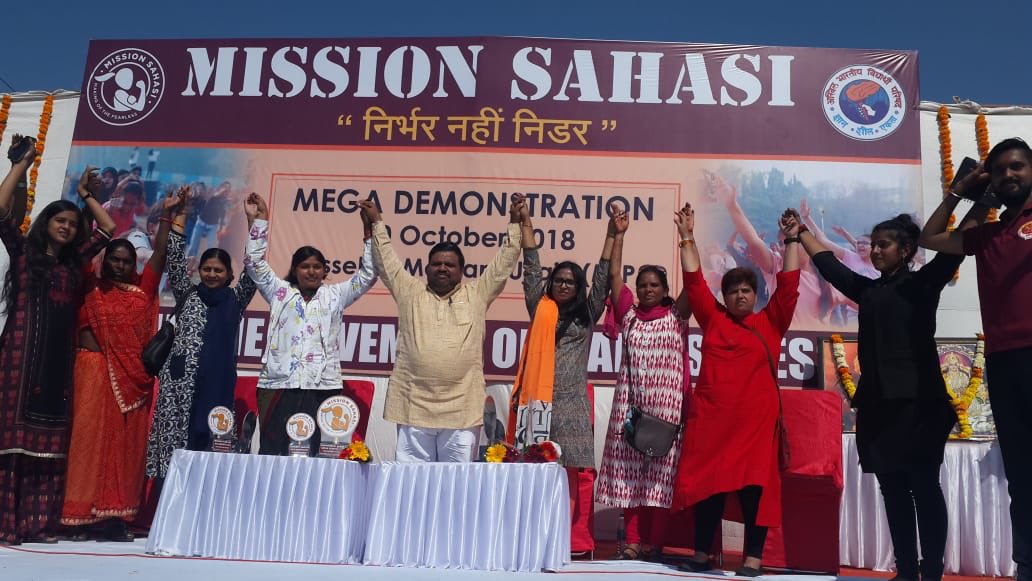 PrafullaAkant's tweet photo. अबला नहीं तूफ़ान है हम भारत की शान हैं के उद्दघोष के साथ उज्जैन में Mission Sahasi में छात्राओं ने दिखाया साहस @ABVPVoice @abvp_mb @Praveen_7696 @AshishSainram @SunilAmbekarM https://t.co/wt3YMsCO0P