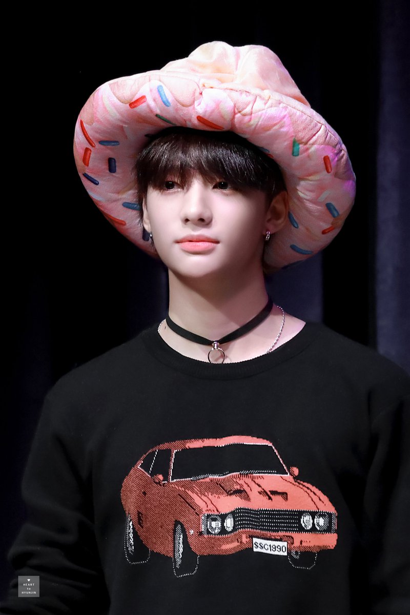 HEART TO HYUNJIN tweet media