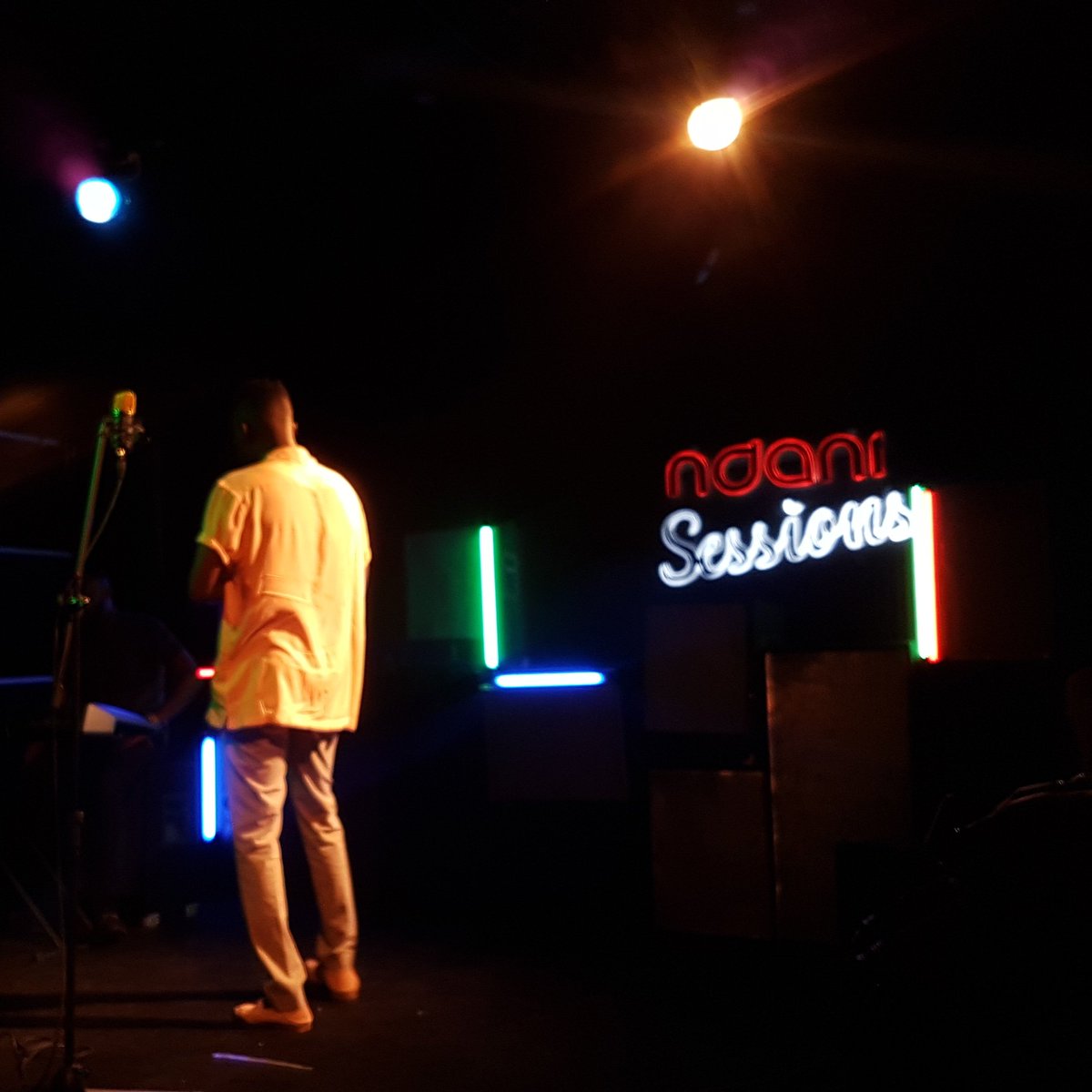 ndaniTV's tweet image. Don&apos;t miss an all new episode of #NdaniSessions showing this Wednesday at 12pm! Can you guess the artiste?