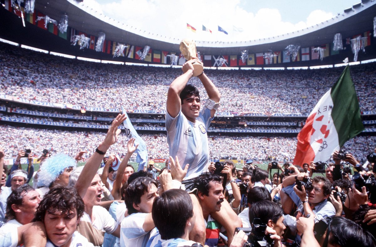 Happy birthday to Diego Maradona who turns 58 today!  One of the greatest players to have ever lived  