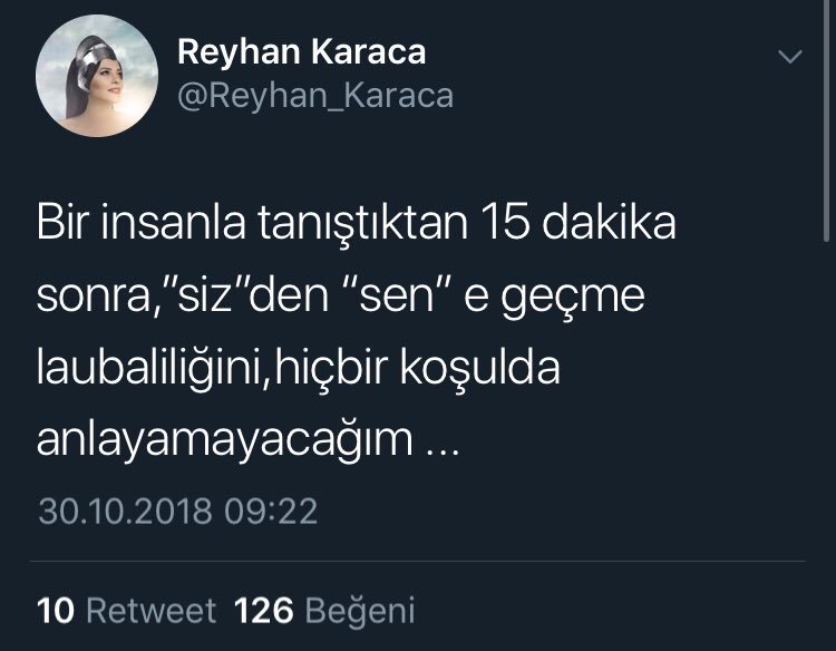 Bu “siz”, “sen” mevzusuna kafayı çok takan insanlardaki tırtlığı da yüksek sesle dile getirelim artık. Kendisini aşırı önemseyen insanlar, hadi yormayın bizi. Evet, sen de.