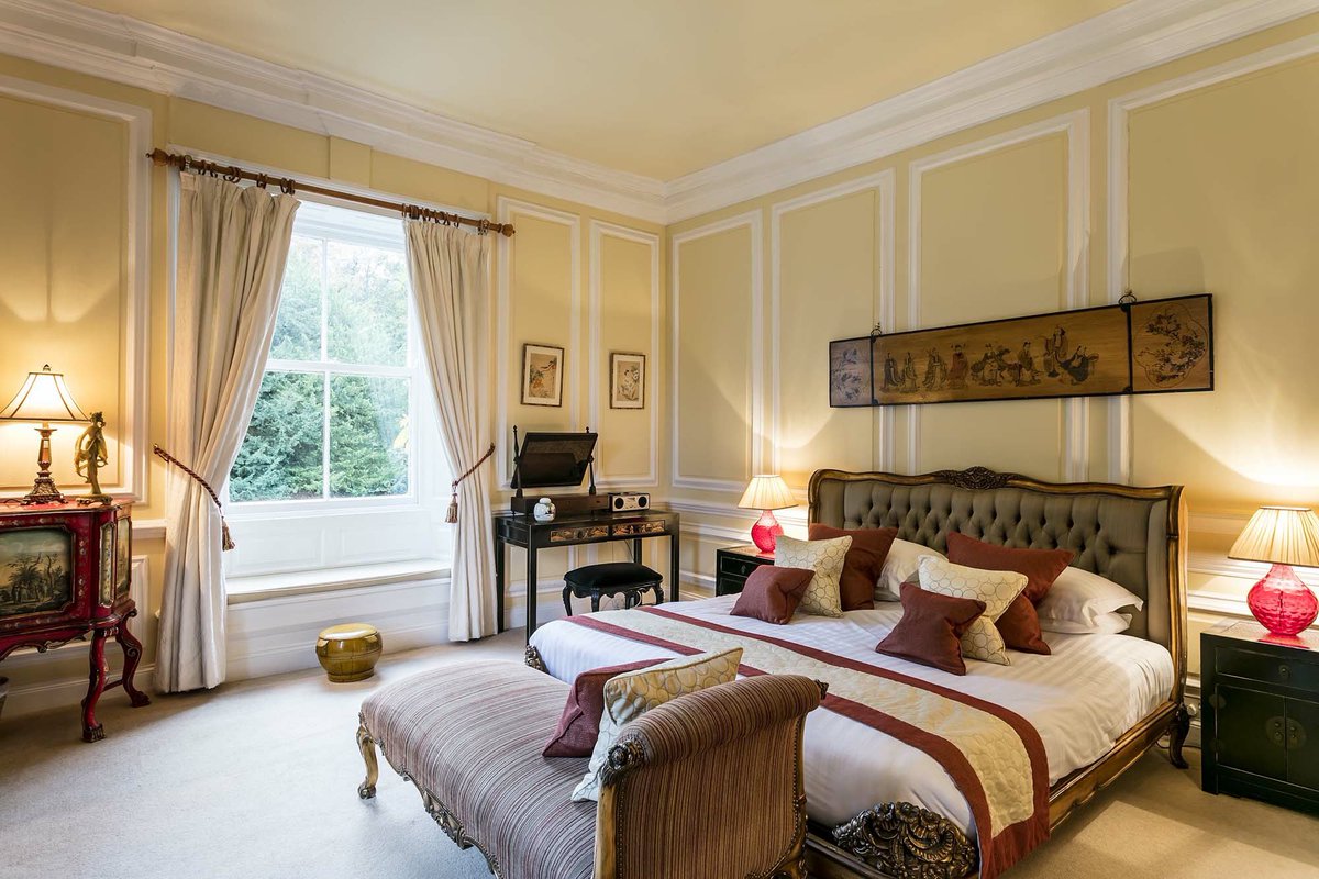 eshotthall's tweet photo. Why not make this year different by treating yourself to a pre-Christmas break? 🥂🏛

Saturday 22nd &amp; Sunday 23rd December

👉 https://t.co/CcrcRwVxCD
Call 01670 787454 to book 

#Festivebreak #Offer #Morpeth #TravelTuesday https://t.co/T7dMGopzP1