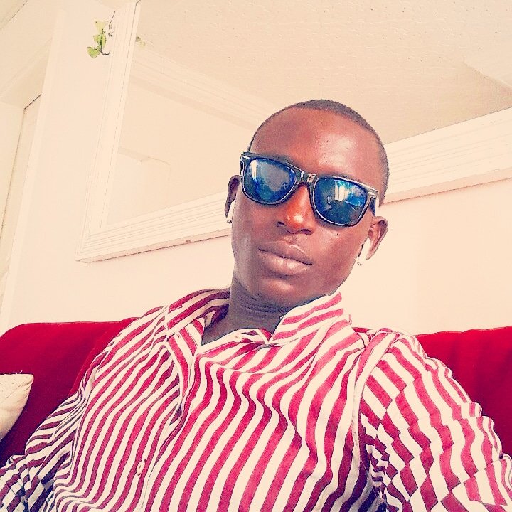 Emirat01's tweet photo. #NouvellePhotoDeProfil https://t.co/dsI34ldcjo